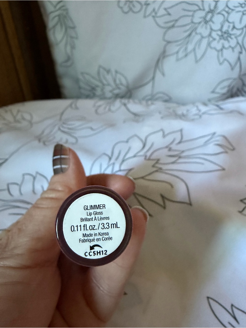 Rare Beauty Shimmer Lip Gloss - in Glimmer - Picture 2 of 2